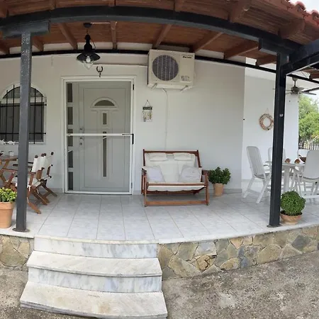 G&S Beach House Flogita Exterior foto